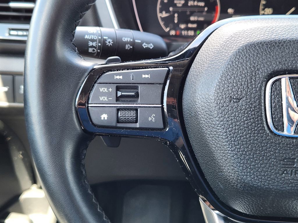 Used 2024 Honda Pilot Touring image 17