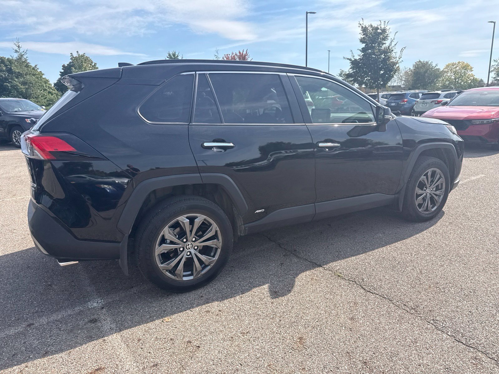 Used 2025 Toyota RAV4 Limited w/ Advanced Technology Package AWD/4WD image 5