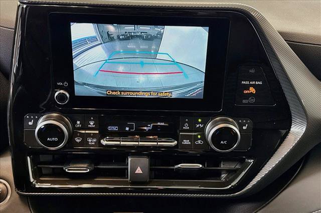 Used 2025 Toyota Highlander XSE AWD/4WD image 14