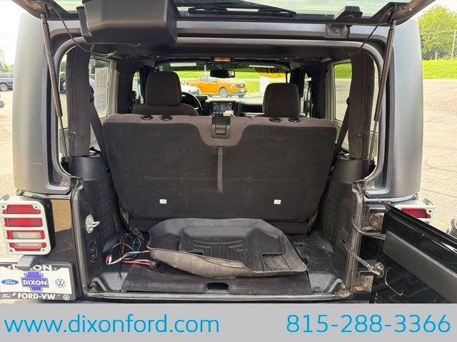 Used 2017 Jeep Wrangler Rubicon w/ Dual Top Group AWD/4WD image 20