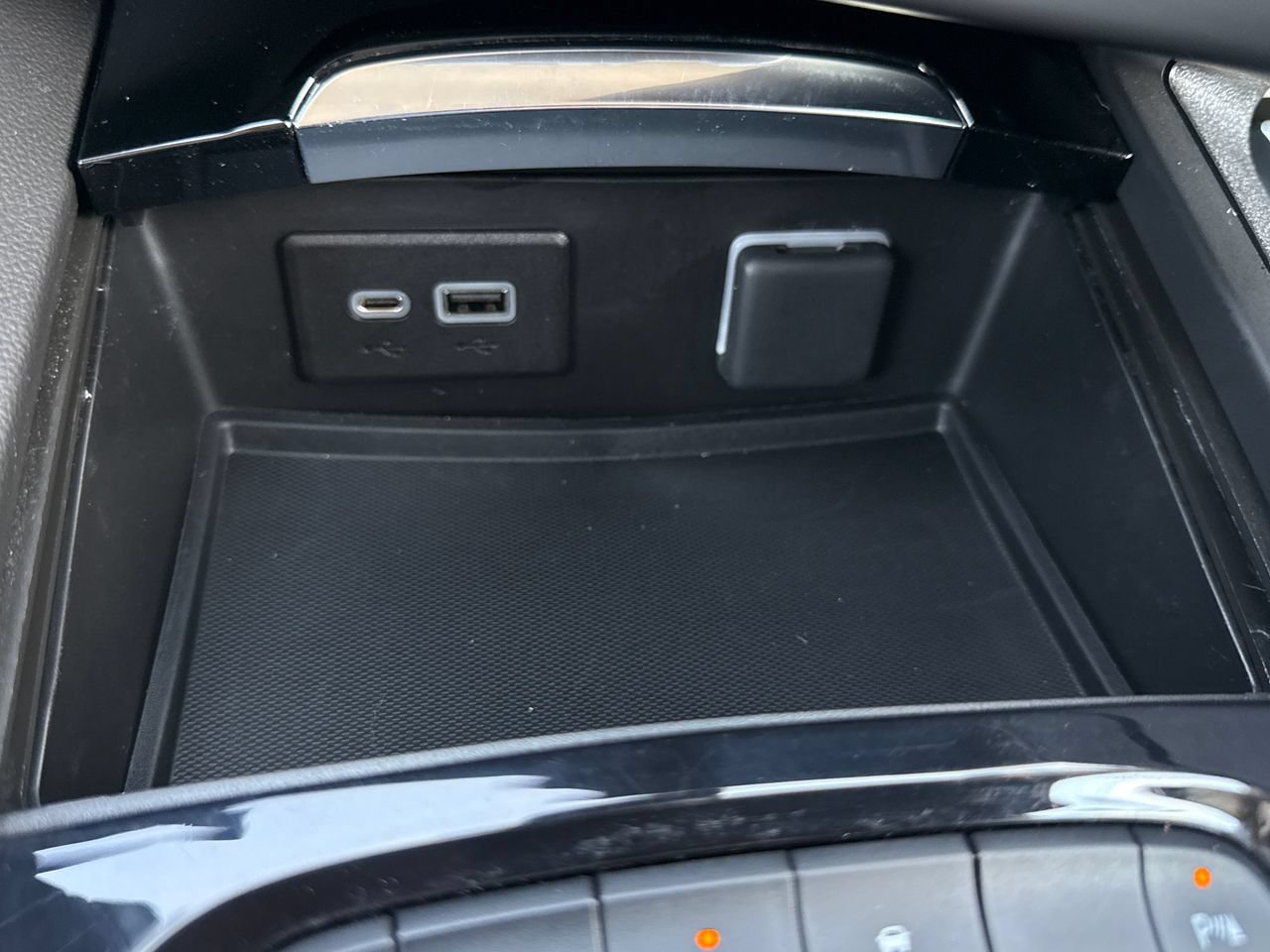 Used 2023 Buick Envision Preferred AWD/4WD image 21
