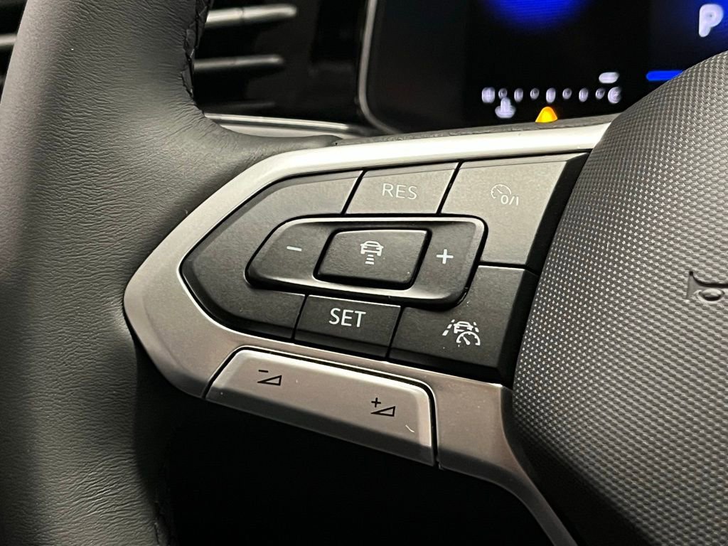 New 2026 Volkswagen Jetta SE FWD image 24