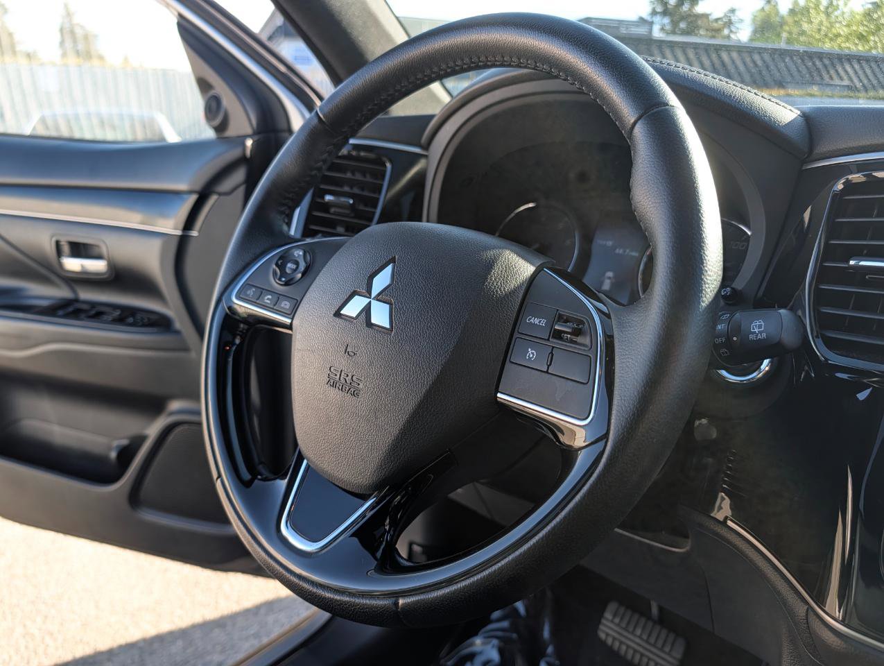 Used 2019 Mitsubishi Outlander SEL AWD/4WD image 13