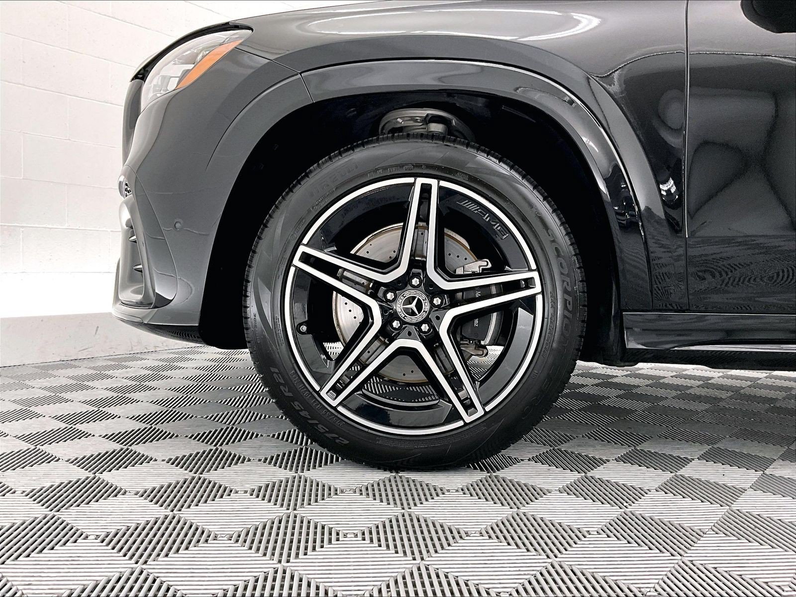 Certified 2024 Mercedes-Benz GLS 450 4MATIC image 8