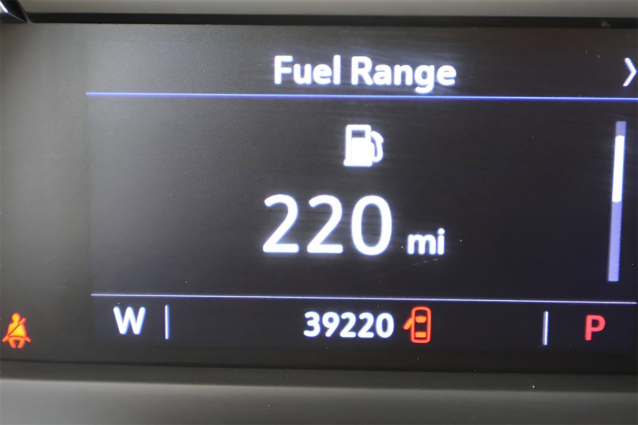 Certified 2021 Cadillac XT4 Premium Luxury w/ Driver Awareness Package image 24