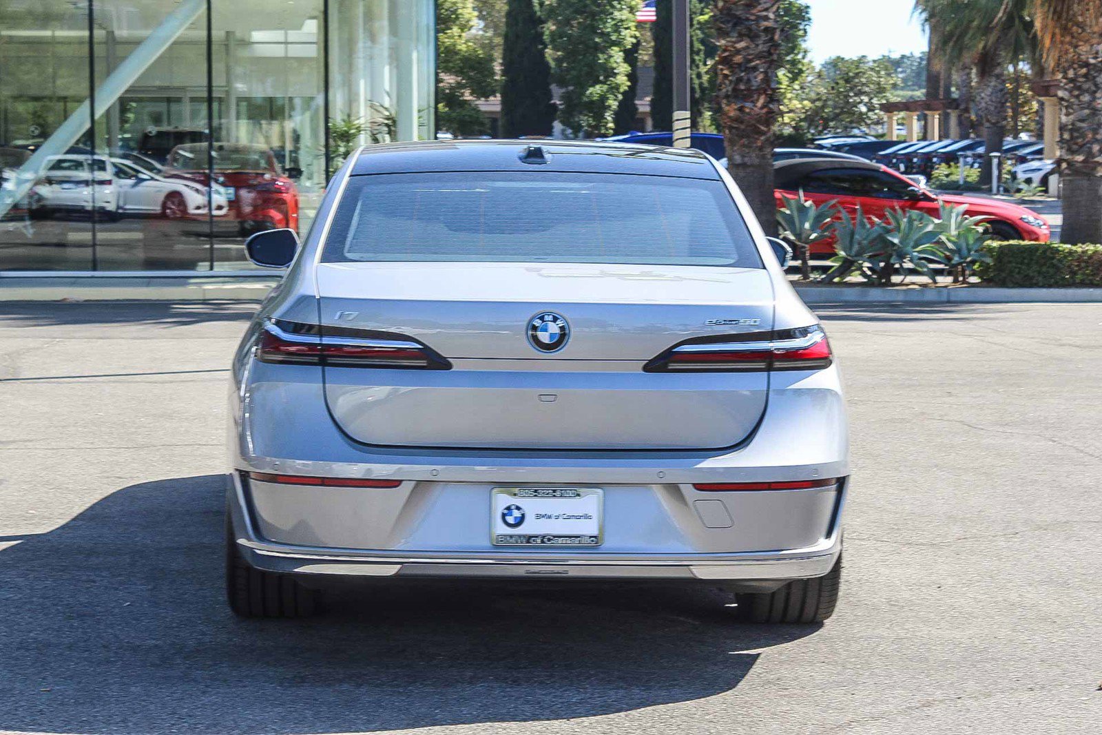 Certified 2025 BMW i7 eDrive50 w/ Premium Package image 5