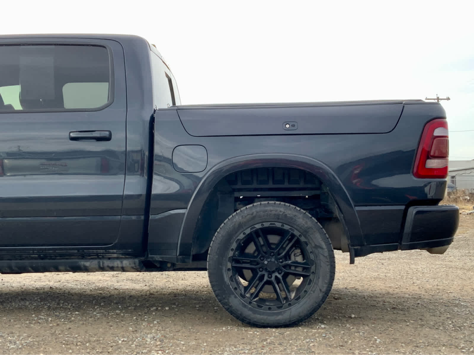 Used 2019 RAM 1500 Laramie image 11