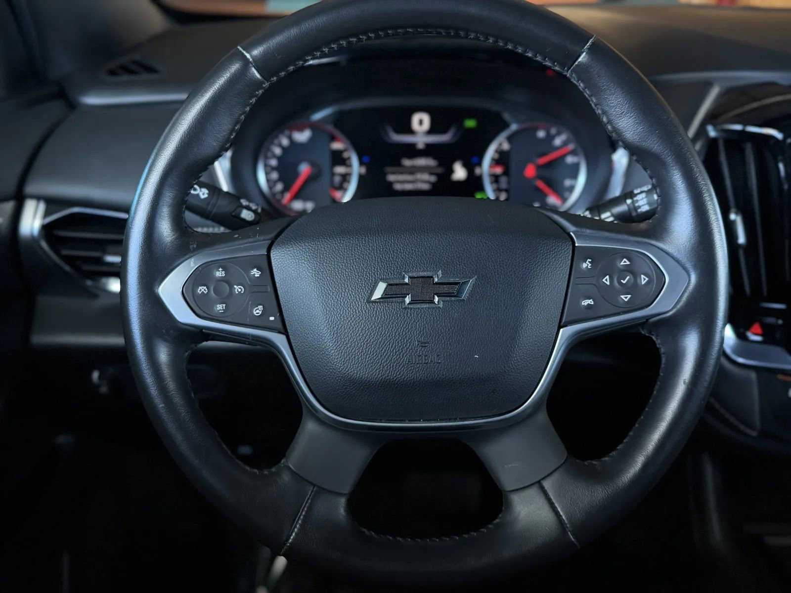 Used 2023 Chevrolet Traverse Premier w/ Redline Edition AWD/4WD image 25