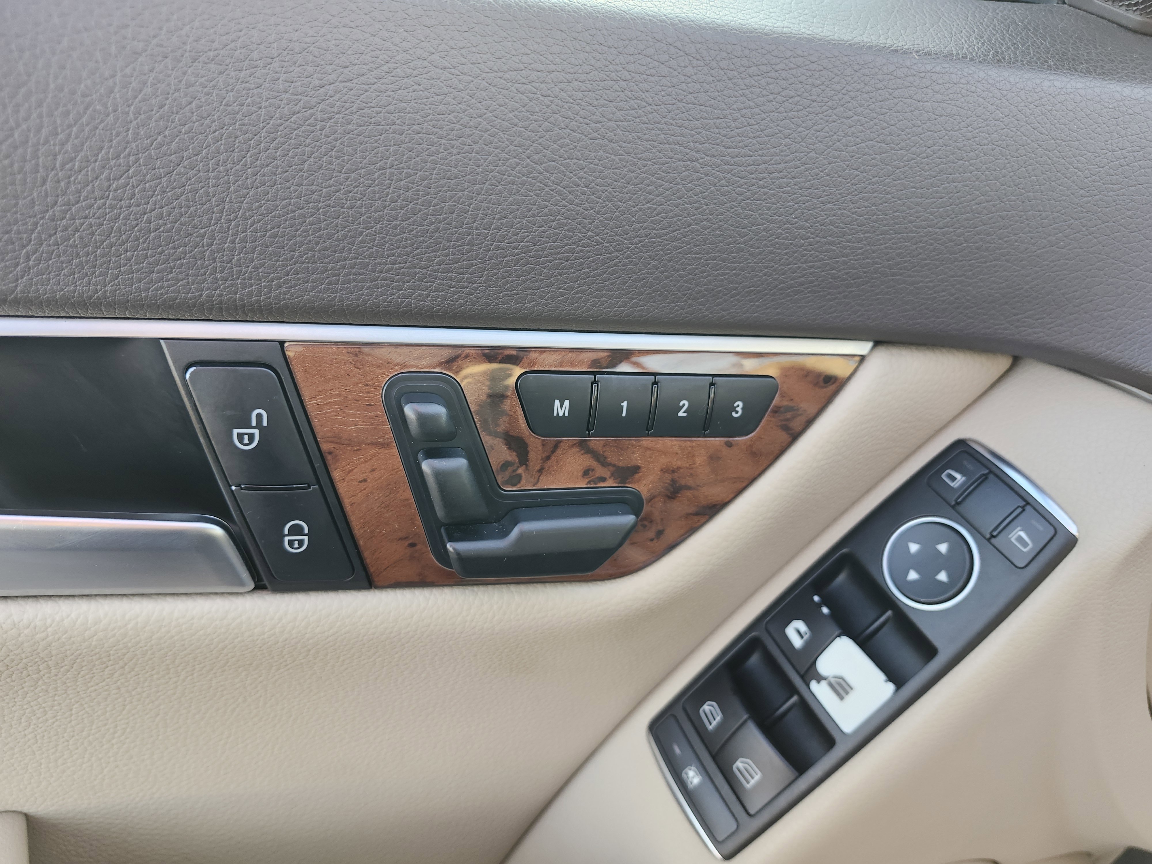 Used 2012 Mercedes-Benz C 300 4MATIC Sedan image 24