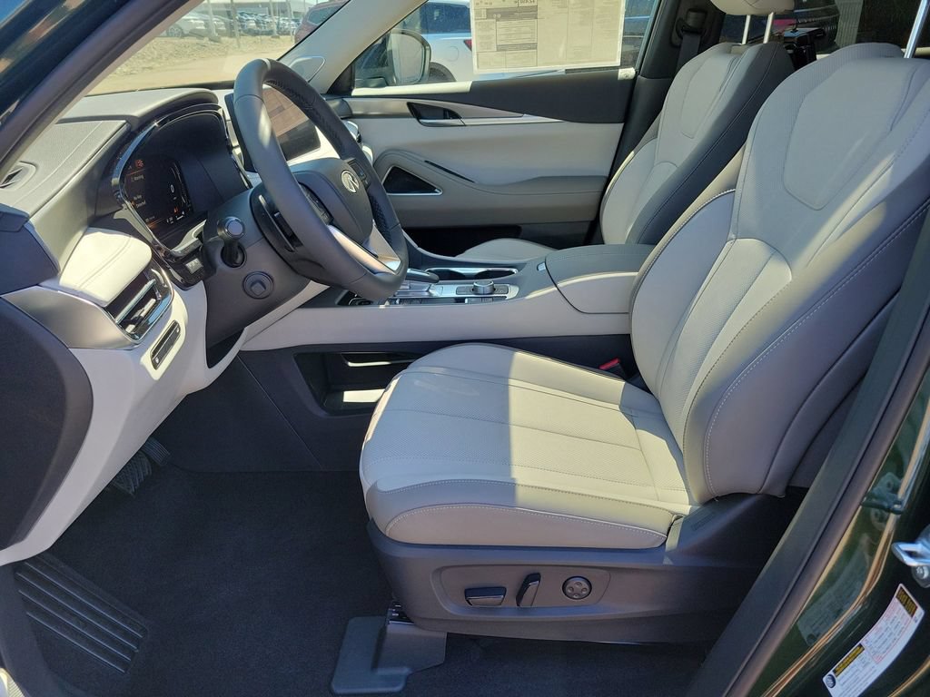 New 2027 INFINITI QX60 Luxe w/ Family Package AWD/4WD image 24