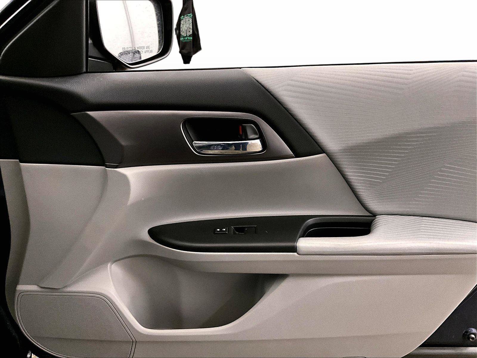 Used 2014 Honda Accord LX image 24