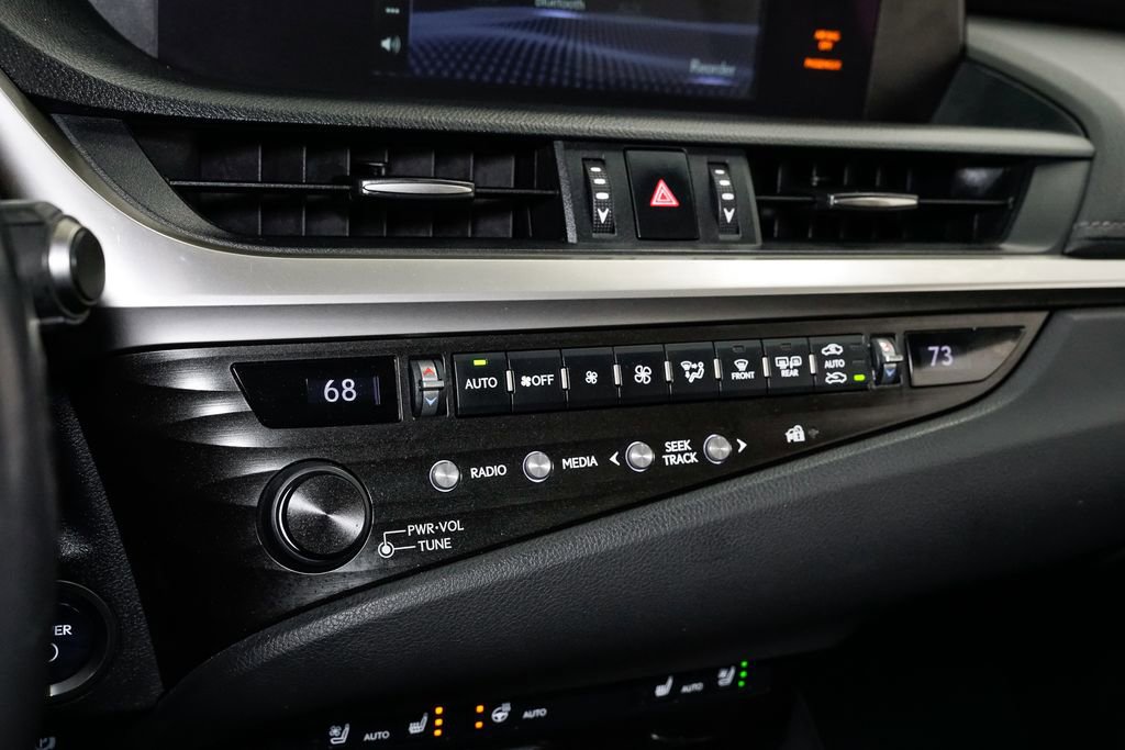 Used 2020 Lexus ES 300h 300h w/ Premium Package image 20