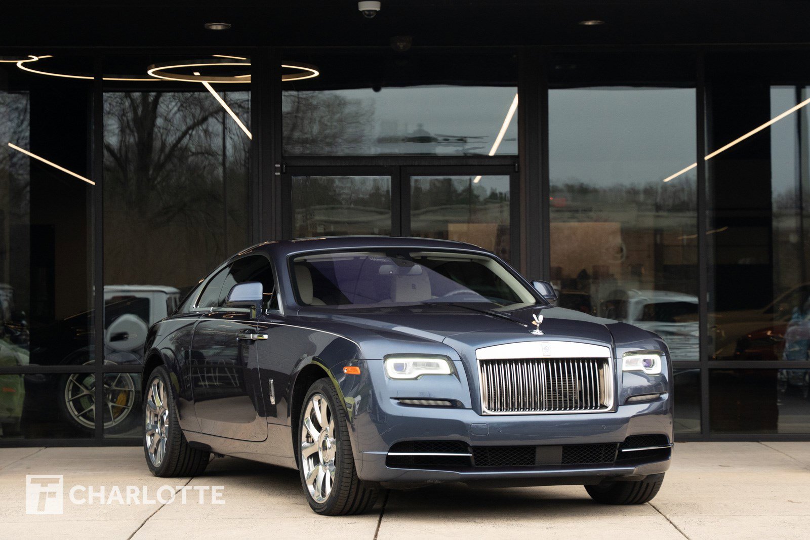 Used 2019 Rolls-Royce Wraith image 1