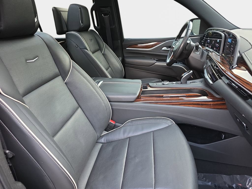 Used 2021 Cadillac Escalade ESV Premium Luxury w/ Performance Package image 12