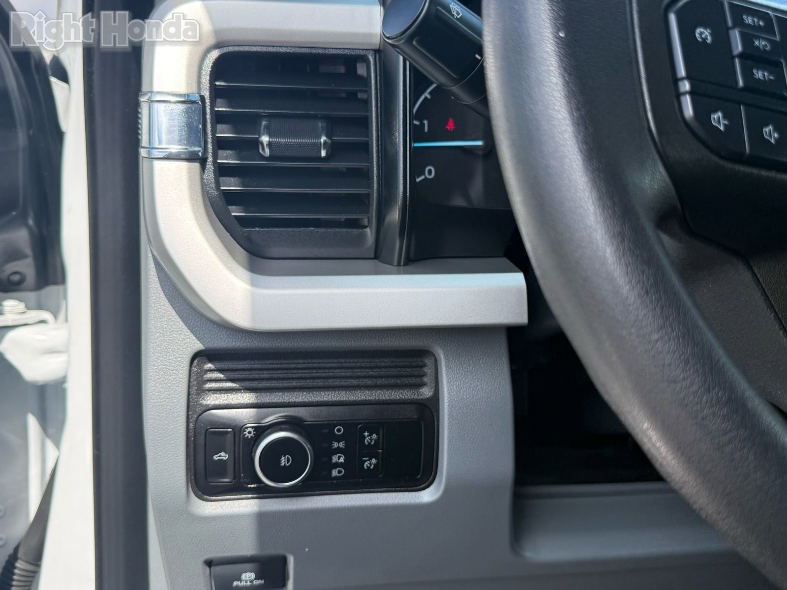 Used 2025 Ford F250 XLT image 15