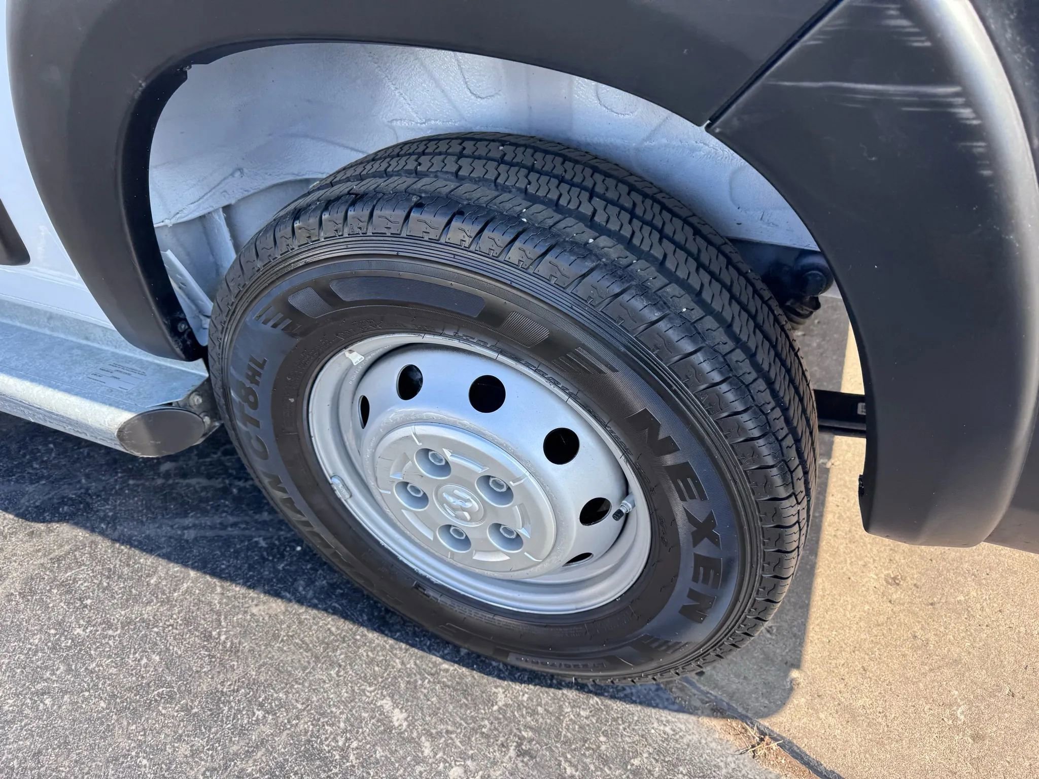 Used 2023 RAM ProMaster 2500 image 29