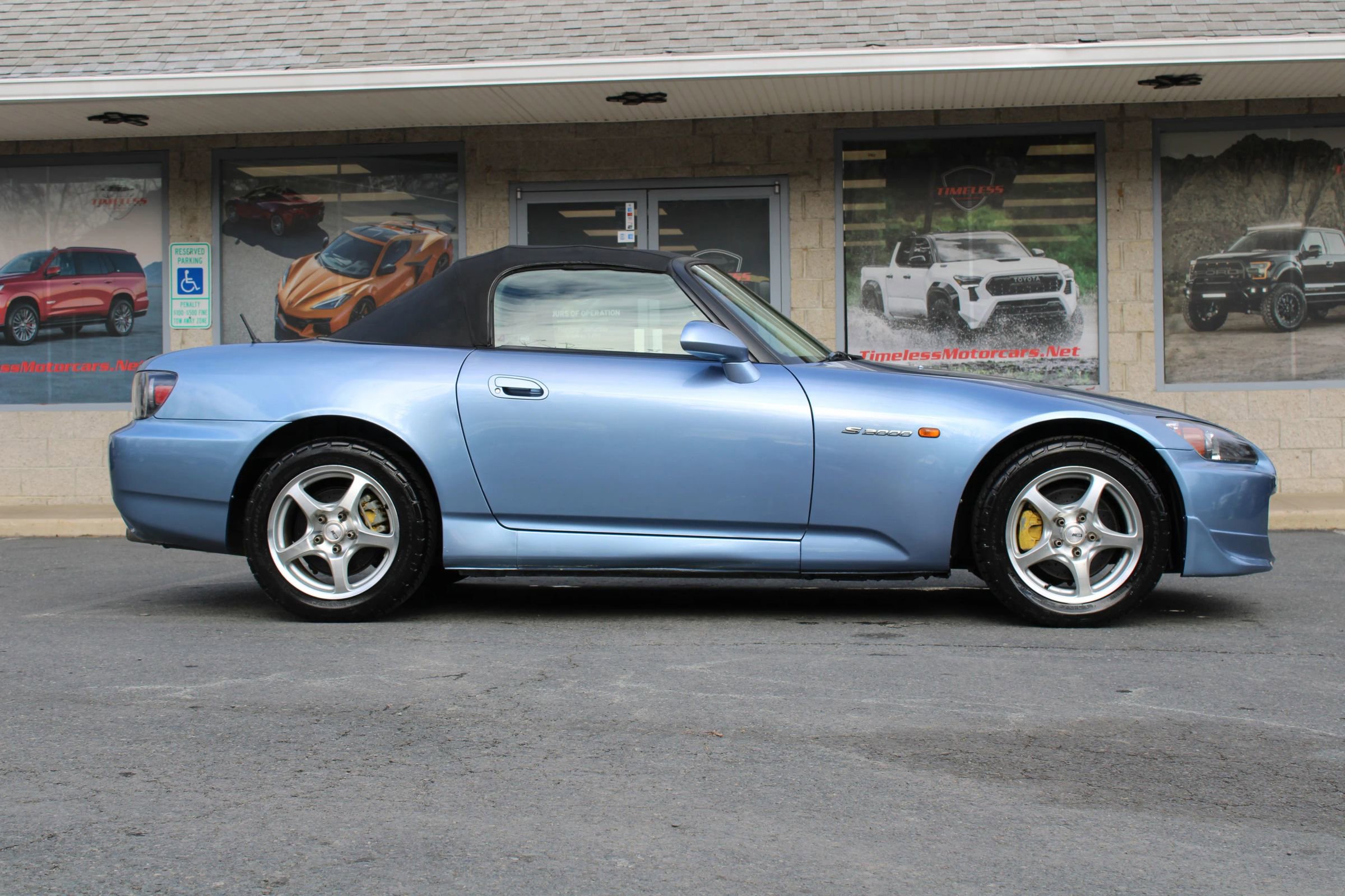 Used 2004 Honda S2000 image 23