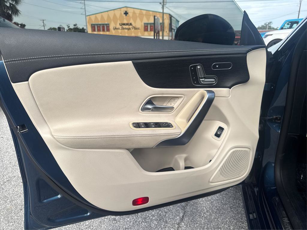 Used 2020 Mercedes-Benz CLA 250 image 18