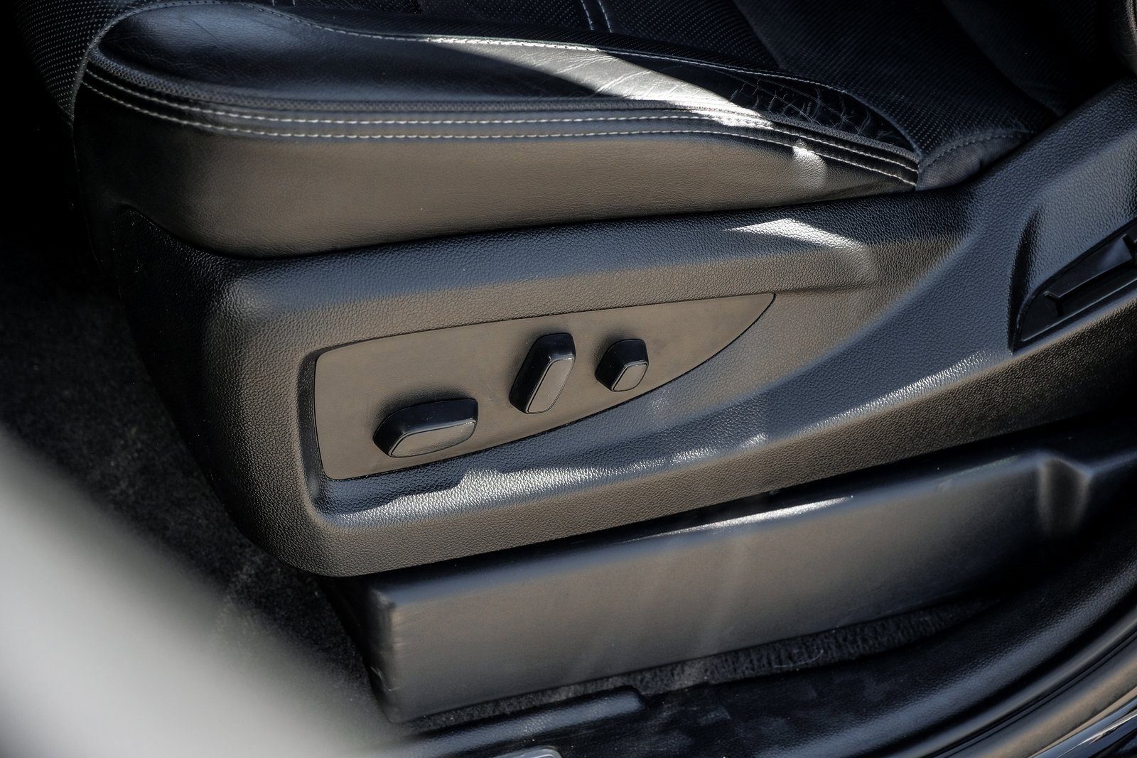 Used 2020 GMC Yukon Denali w/ Denali Ultimate Package image 35