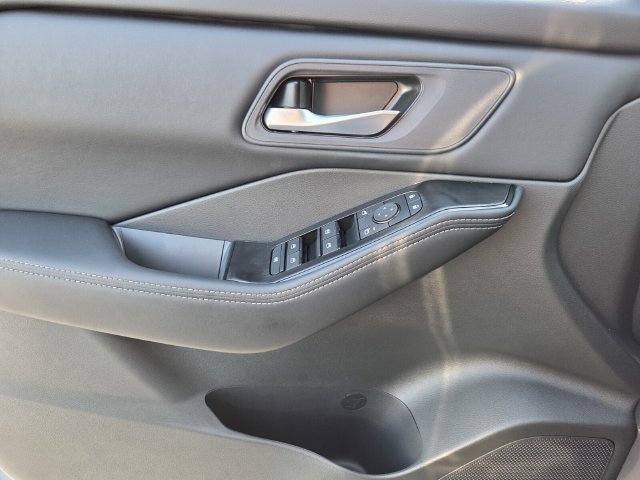 New 2026 Nissan Rogue SV FWD image 22