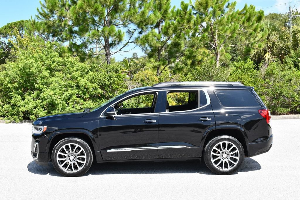 Used 2021 GMC Acadia Denali w/ Denali Technology Package FWD image 25