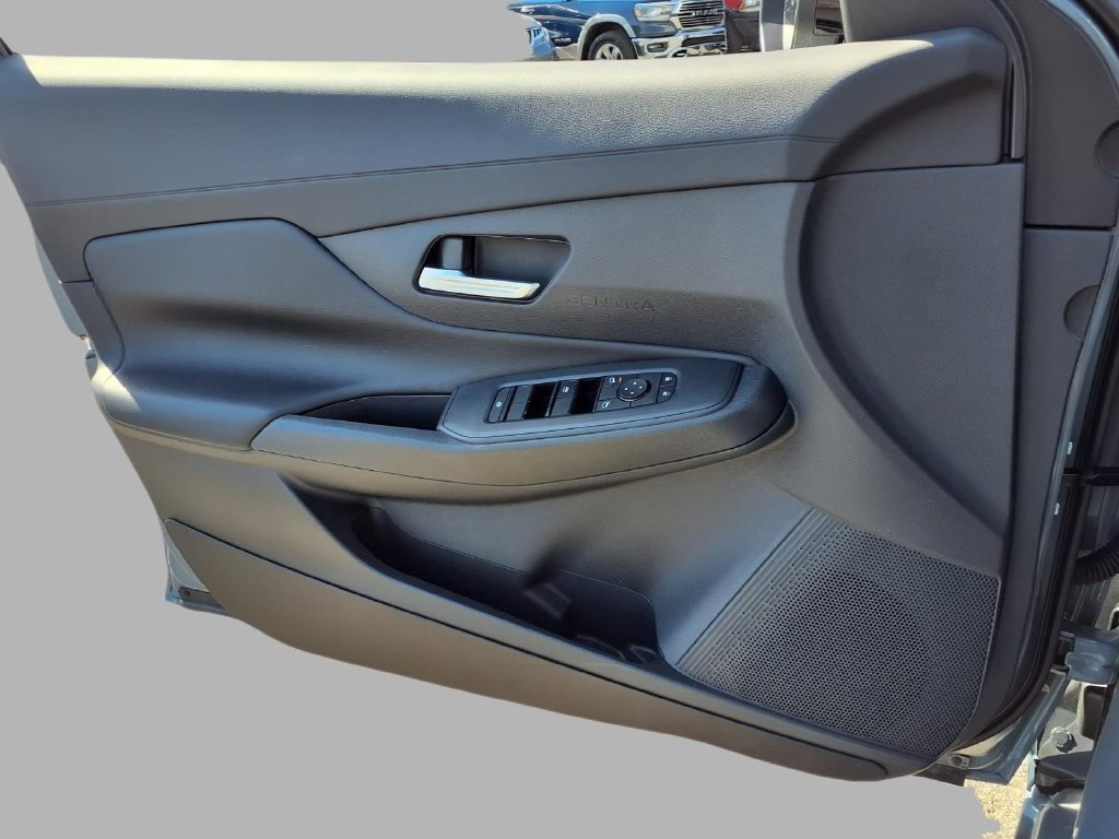 Used 2026 Nissan Sentra SV w/ SV Convenience Package FWD image 20