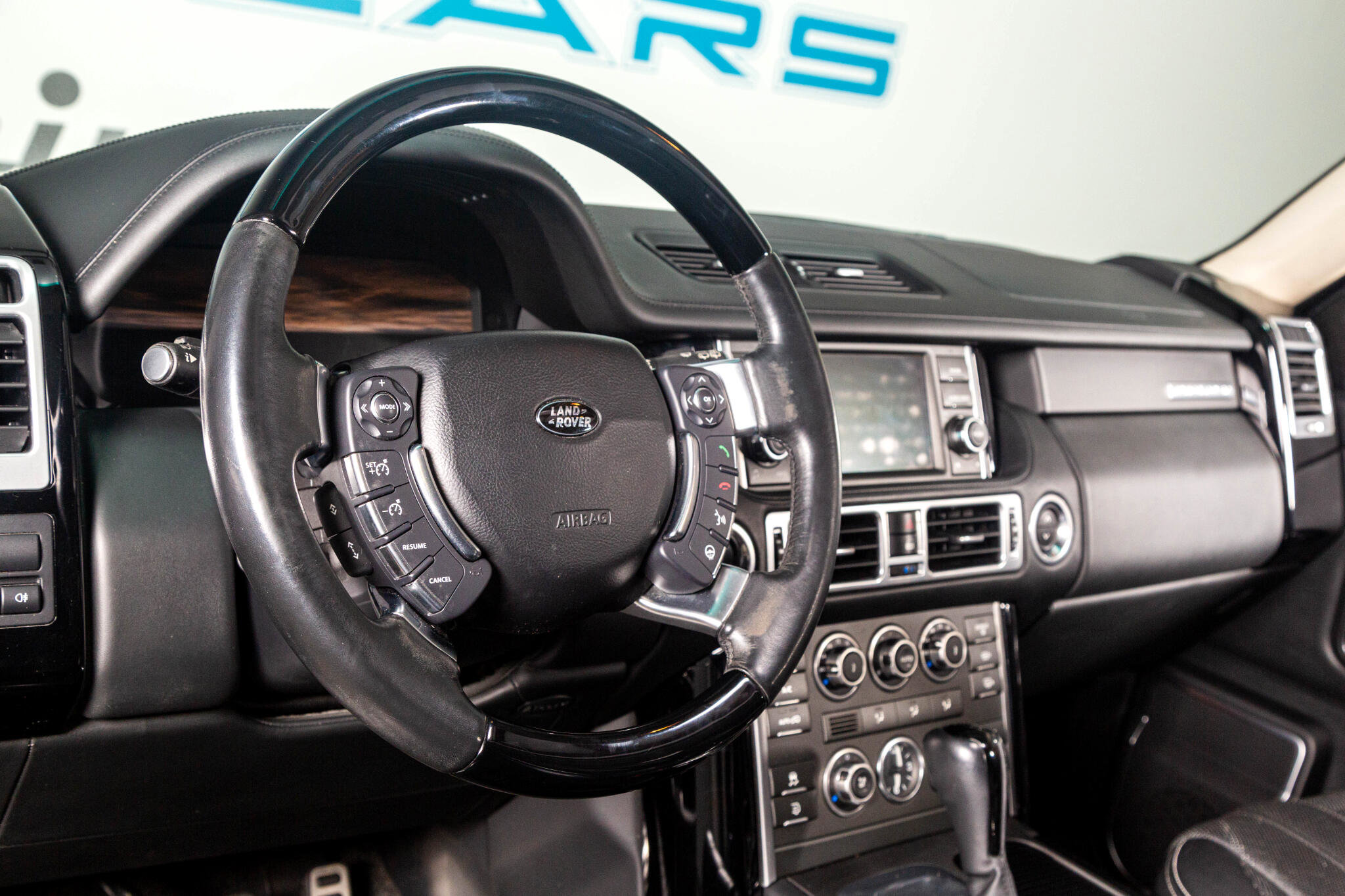 Used 2011 Land Rover Range Rover Autobiography image 29