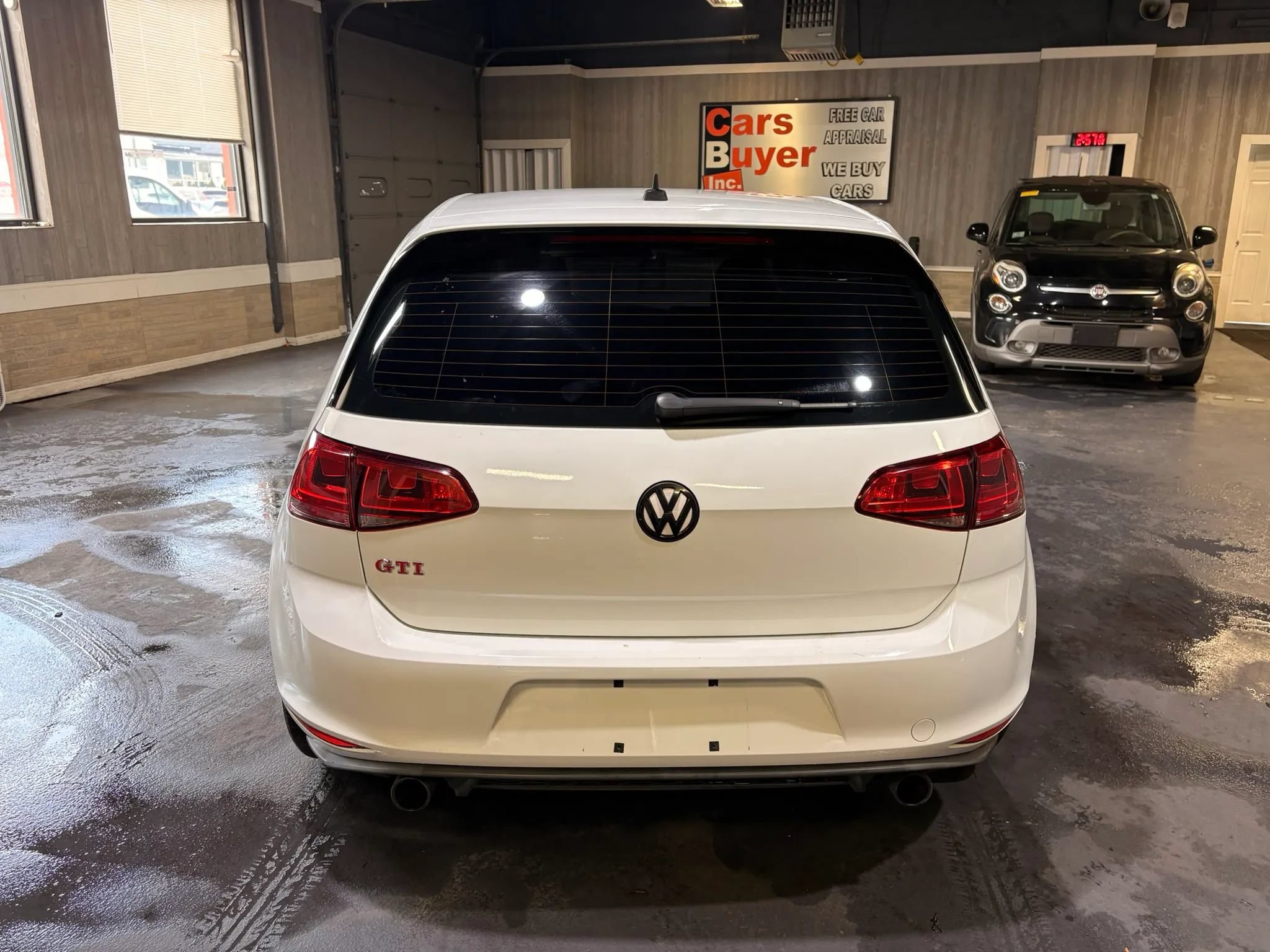 Used 2017 Volkswagen GTI Sport FWD image 6