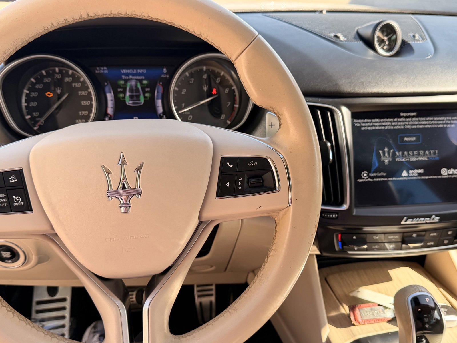 Used 2017 Maserati Levante S AWD/4WD image 33