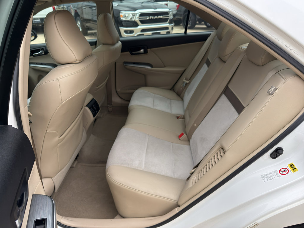 Used 2012 Toyota Camry XLE w/ Leather Pkg FWD image 23