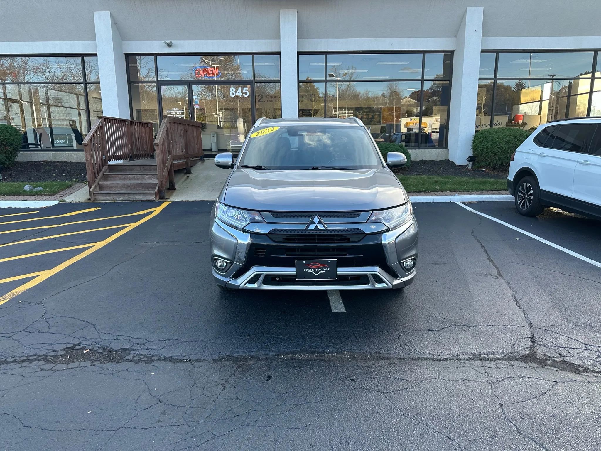 Used 2022 Mitsubishi Outlander SEL image 3