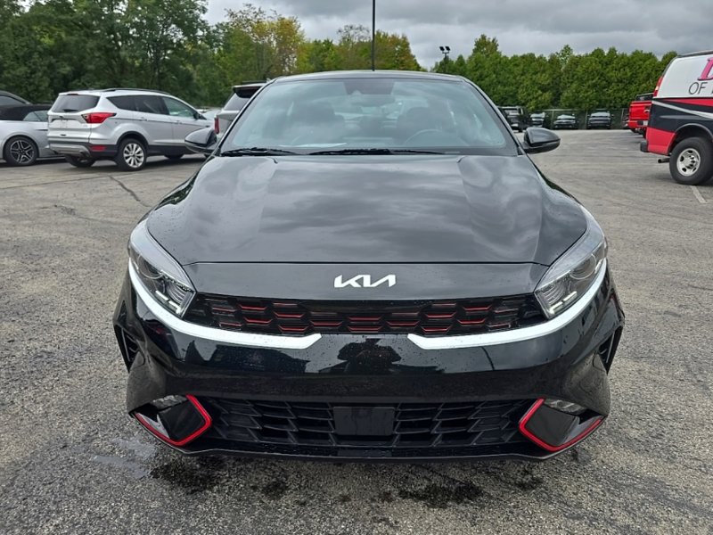 Used 2023 Kia Forte GT-Line w/ GT-Line Premium Package FWD image 2