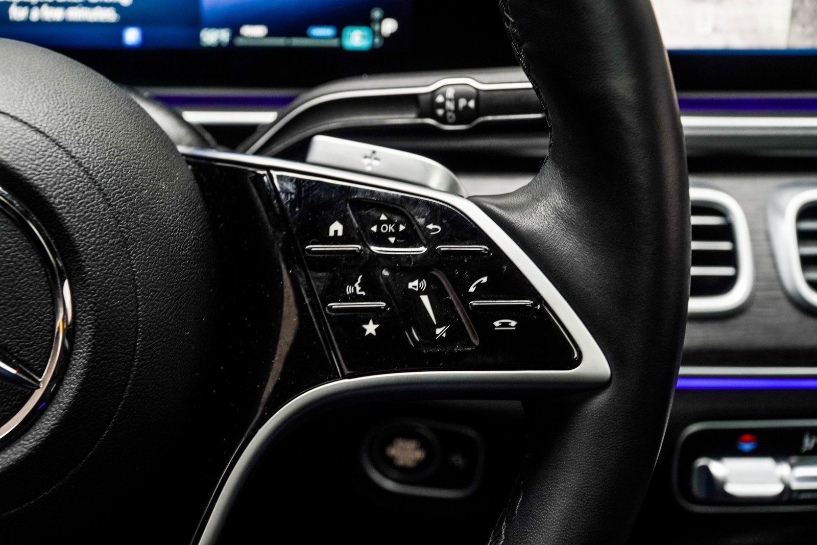 Used 2025 Mercedes-Benz GLE 450 4MATIC Coupe w/ Driver Assistance Package image 27