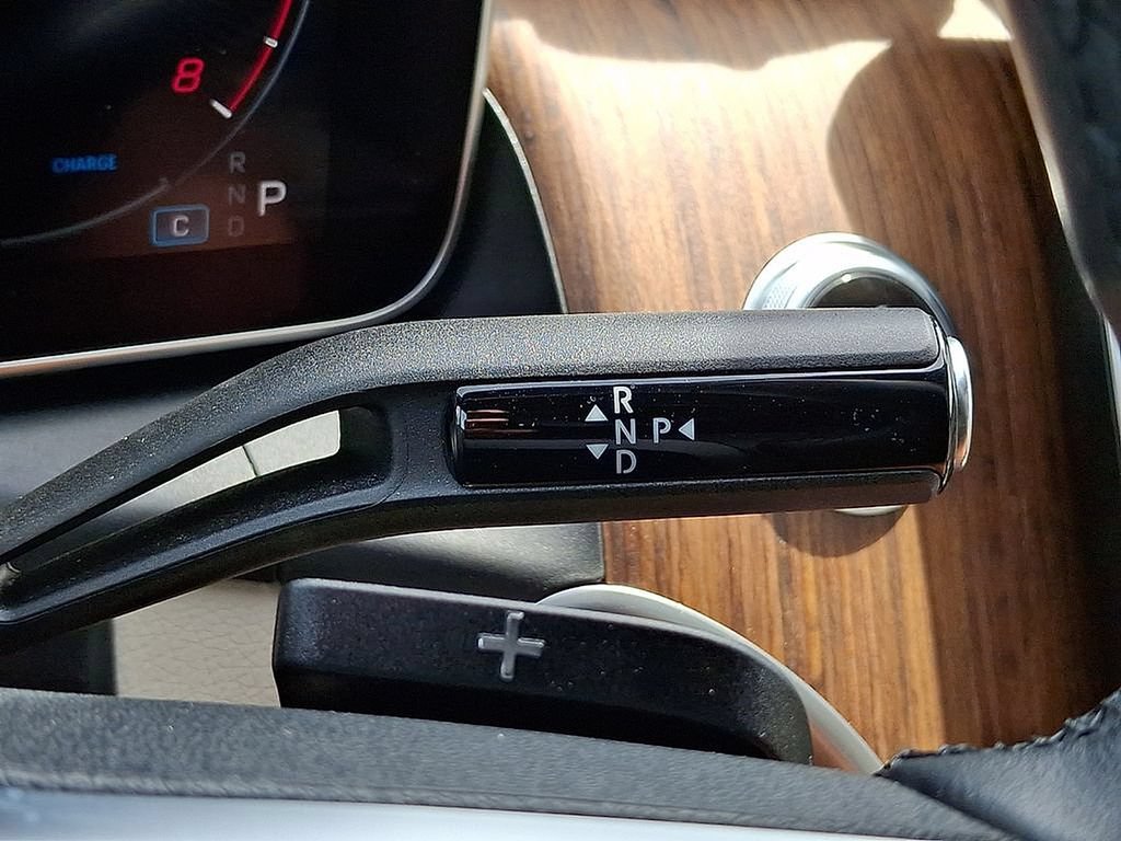 Used 2023 Mercedes-Benz GLC 300 4MATIC image 17