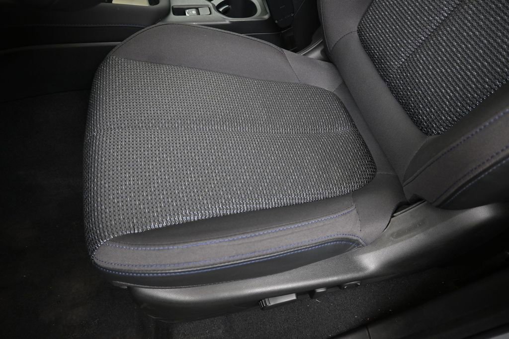 Certified 2025 Subaru Forester Premium AWD/4WD image 23