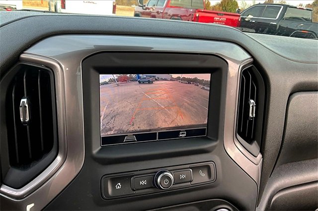 Used 2023 Chevrolet Silverado 1500 Custom image 15