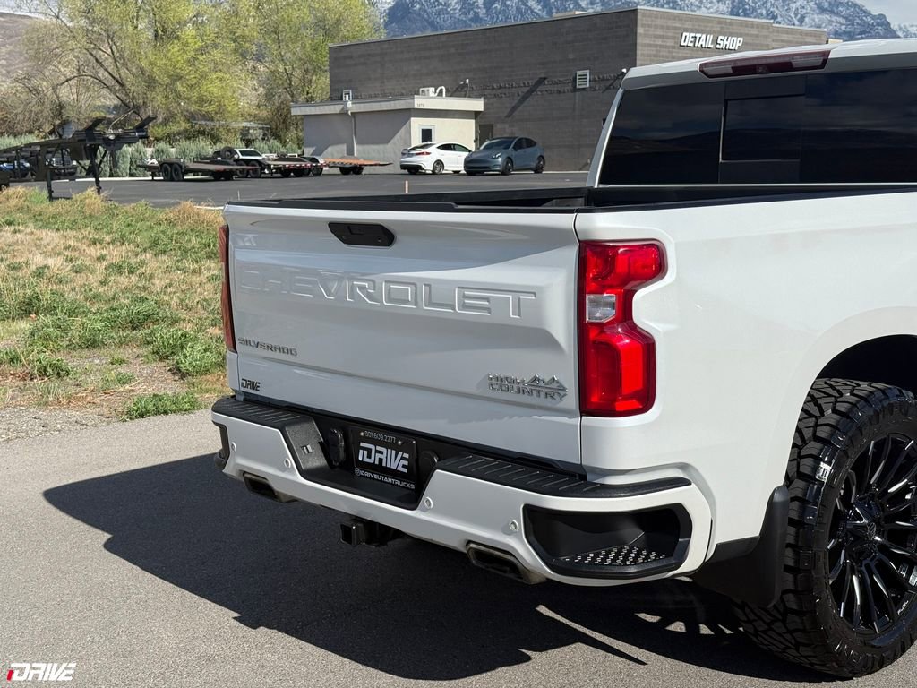 Used 2019 Chevrolet Silverado 1500 High Country w/ Technology Package image 10
