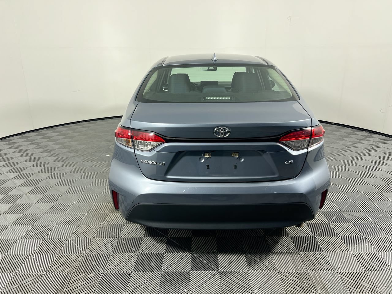 Used 2024 Toyota Corolla LE FWD image 4