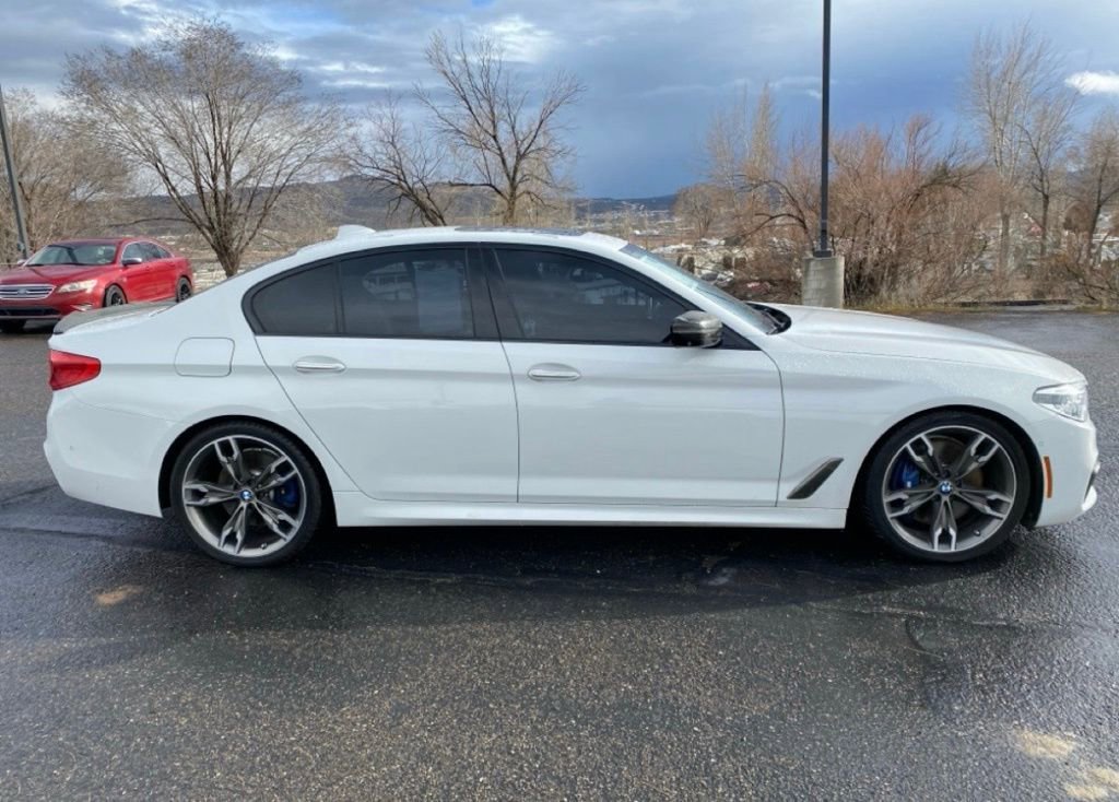 Used 2018 BMW M550i xDrive image 3