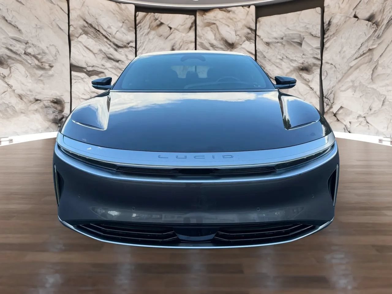 Used 2024 Lucid Air Touring AWD/4WD image 3
