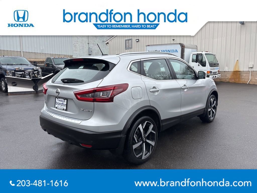Used 2022 Nissan Rogue Sport SL w/ Premium Package image 6