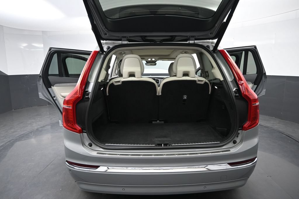 Used 2024 Volvo XC90 B6 Plus w/ Protection Package Premier AWD/4WD image 9