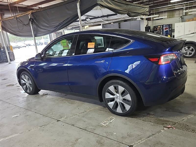 Used 2023 Tesla Model Y Long Range AWD/4WD image 2