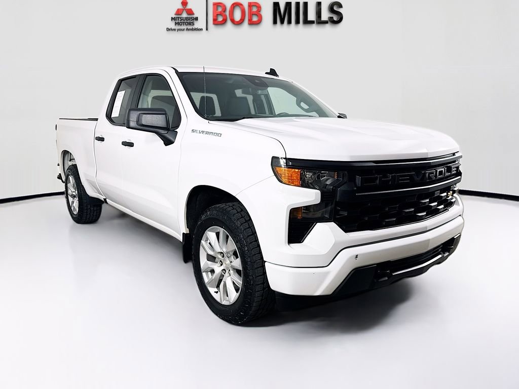 Used 2022 Chevrolet Silverado 1500 Custom RWD image 1