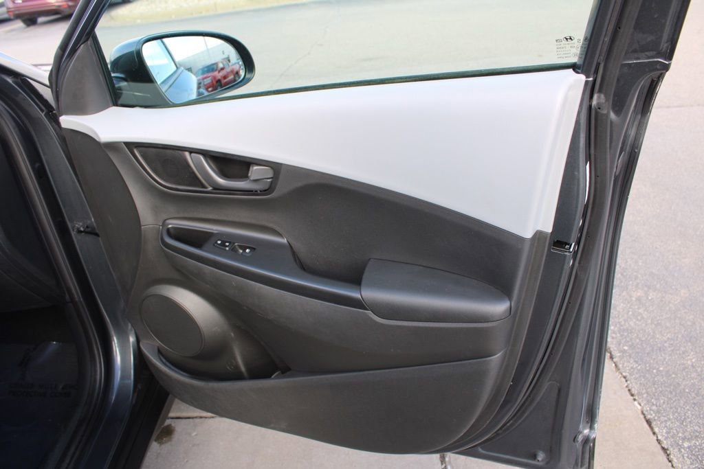 Used 2021 Hyundai Kona SEL w/ Cargo Package image 22