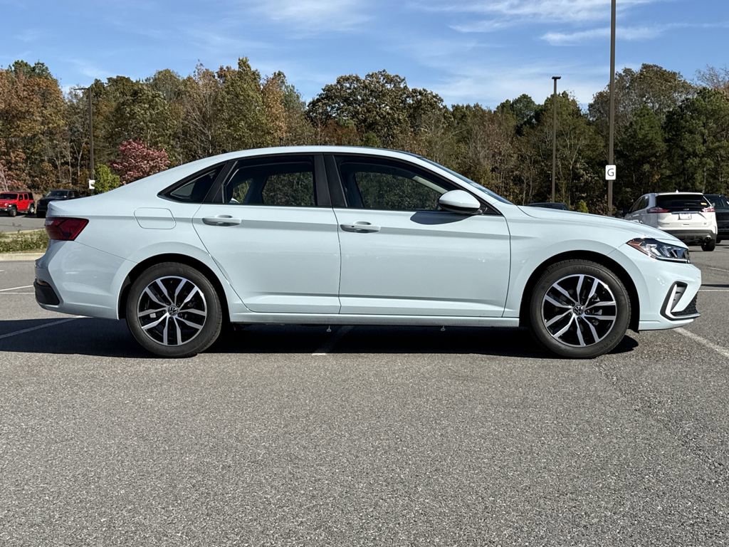 New 2026 Volkswagen Jetta SE image 6