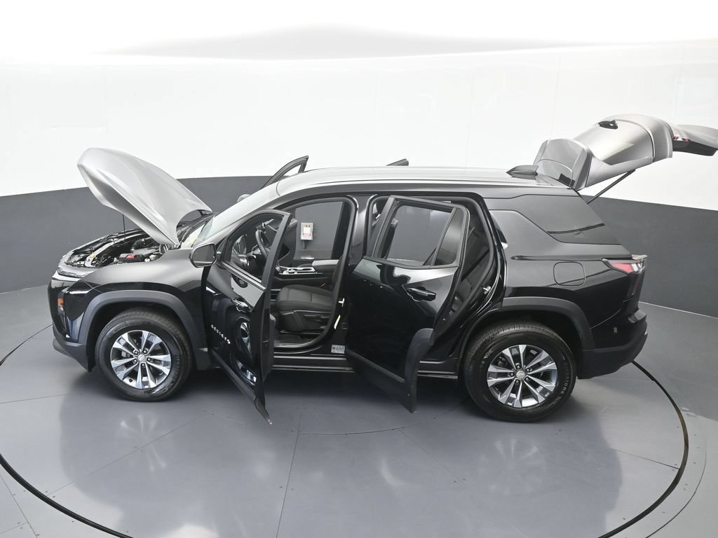 Used 2026 Chevrolet Equinox LT FWD image 60