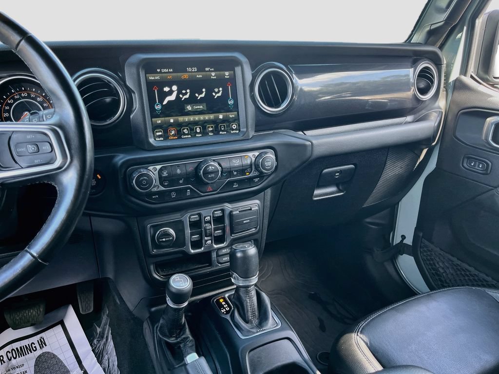 Used 2023 Jeep Wrangler Unlimited Sahara AWD/4WD image 24