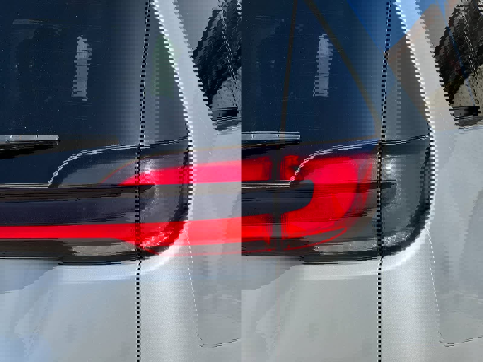 Used 2023 Chrysler Pacifica Limited image 29