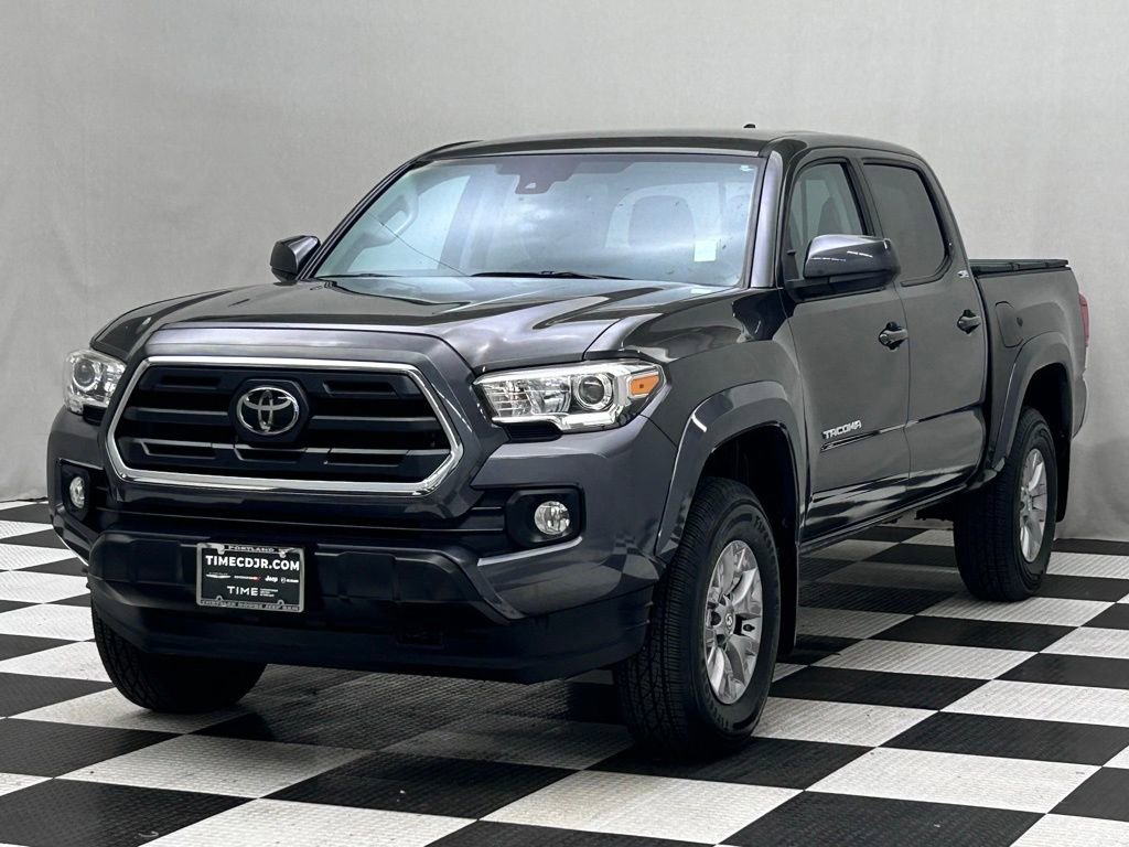 Used 2018 Toyota Tacoma SR5 AWD/4WD image 4